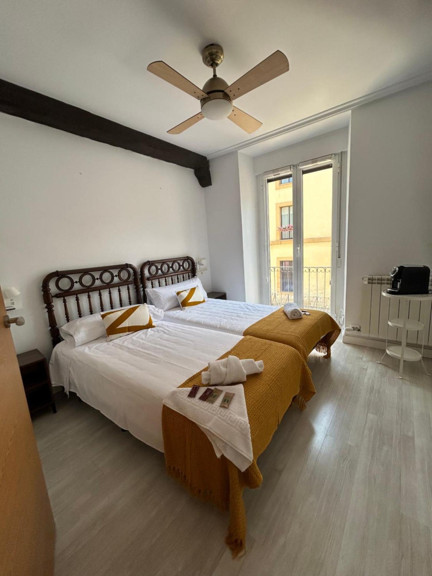 Pension Plaza Del Grano Leon Ngoại thất bức ảnh